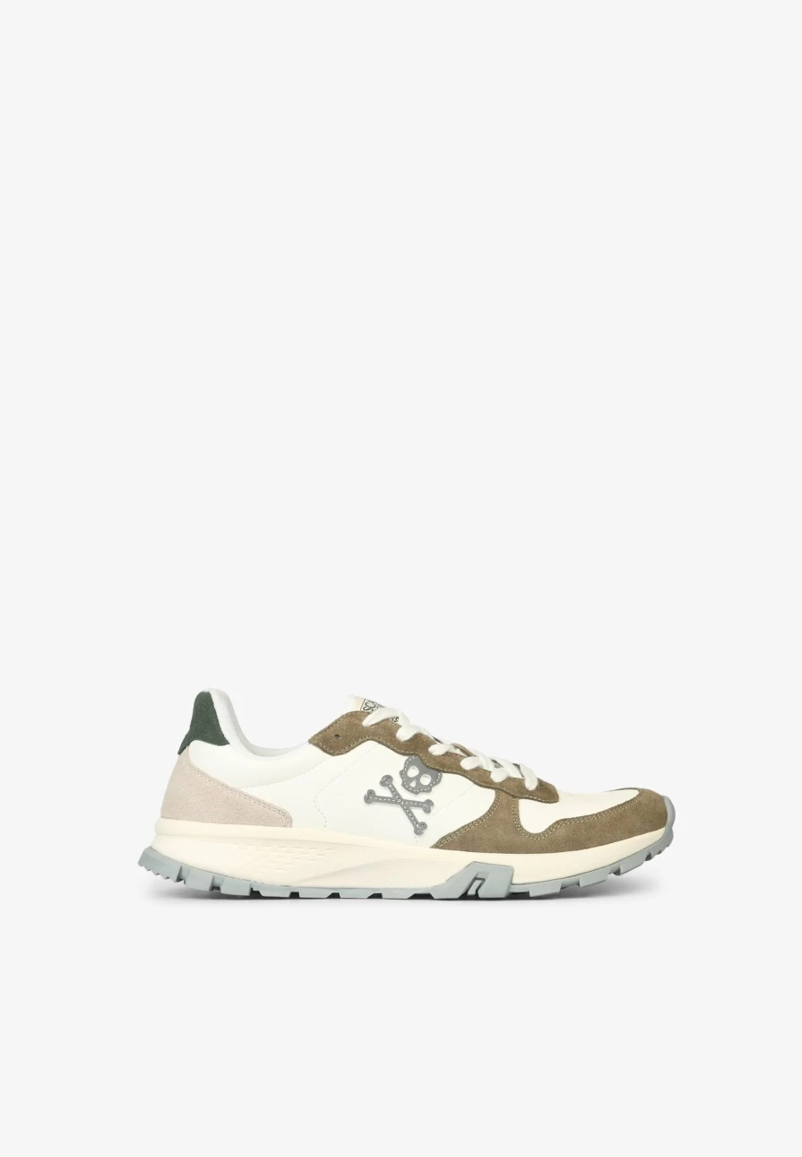 "ScalpersCompany Men's Skull Print Sneakers with Durable Track Sole for Streetwear"