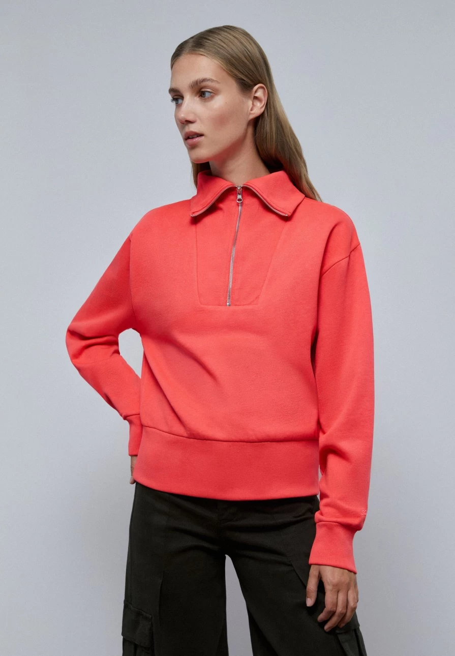 "Scalpers Company Women's Zip Neck Sweatshirt - Stylish Comfort for Everyday Wear"