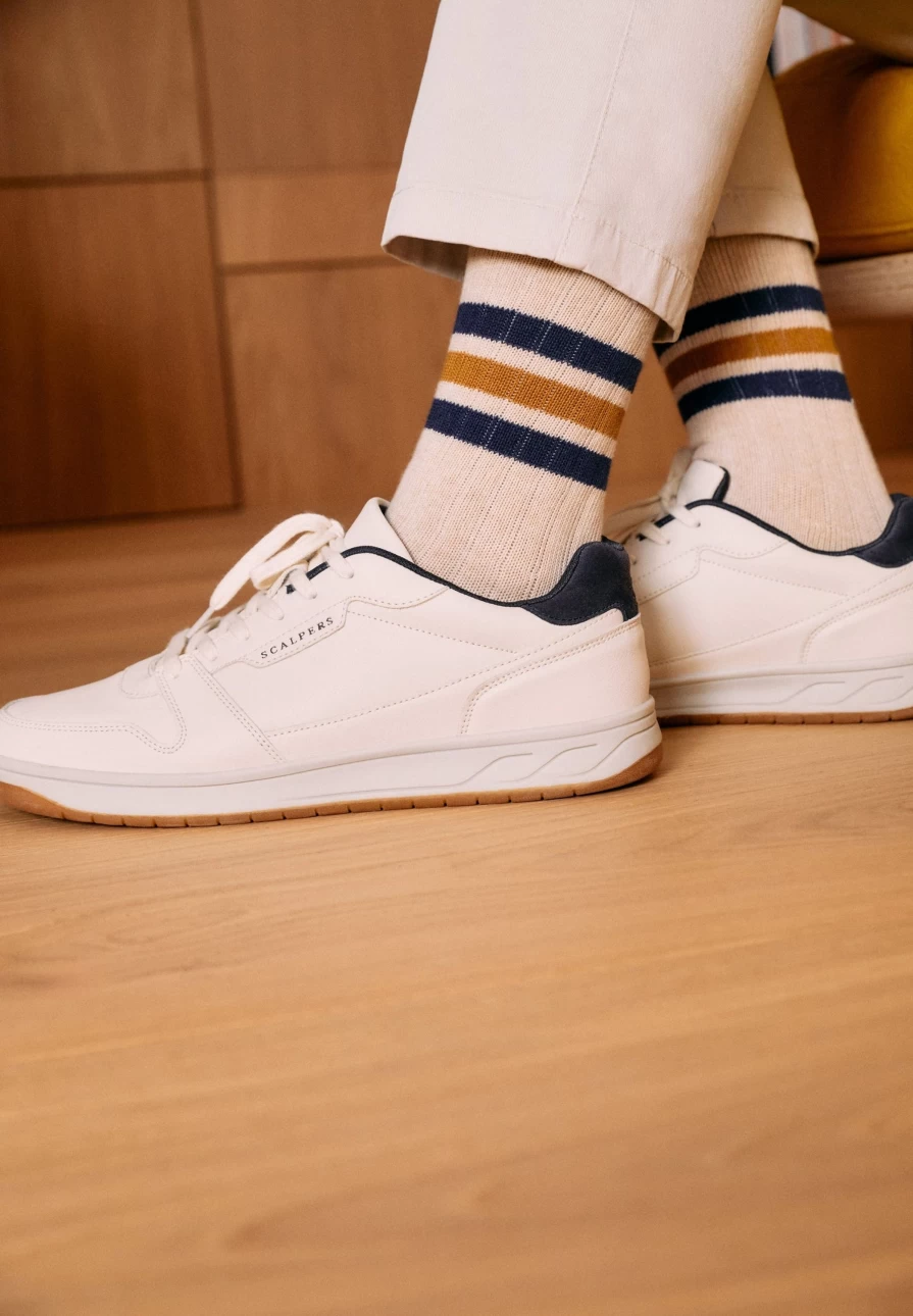 "ScalpersCompany Men's Logo Label Sneakers – Stylish & Comfortable Athletic Shoes"