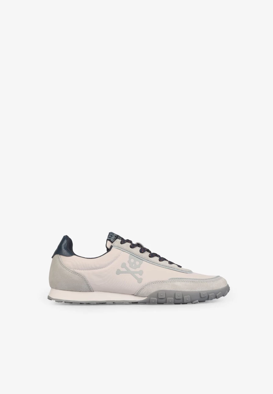 "ScalpersCompany Men's Low-Top Sneakers with Skull Print - Edgy Streetwear Style"