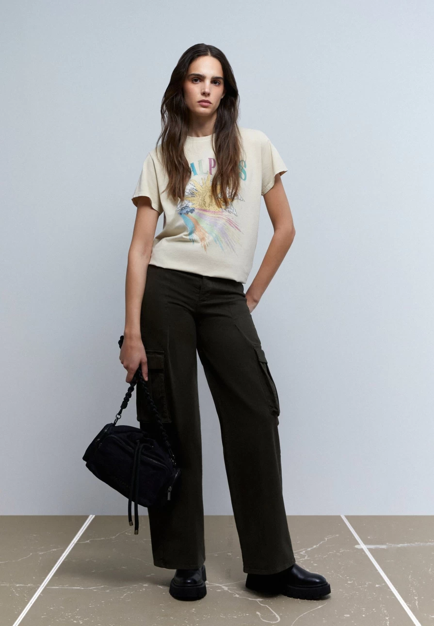 "ScalpersCompany Women's Glitter Rainbow Graphic Tee - Trendy Sparkle T-Shirt"