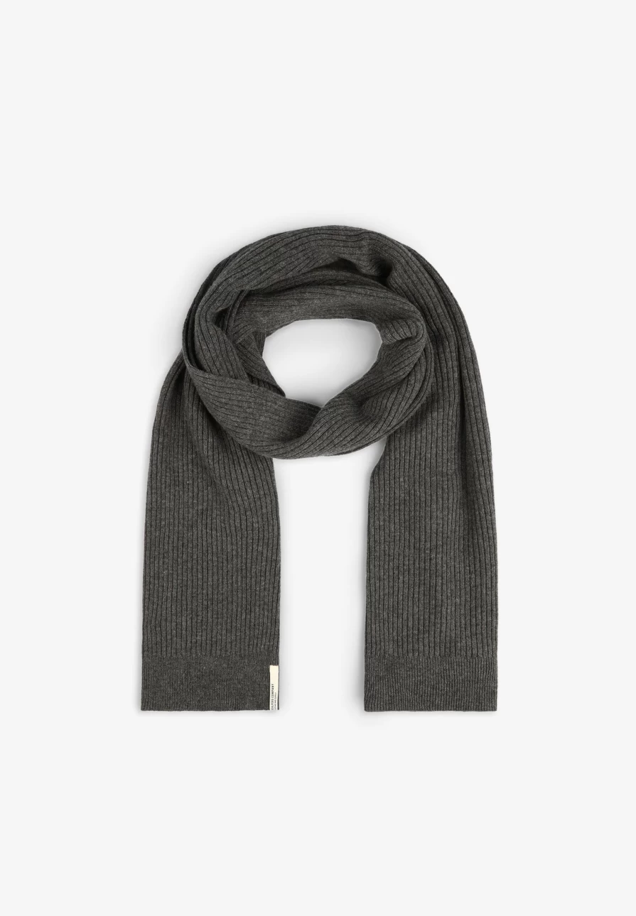 "ScalpersCompany Men's Ribbed Knit Scarf - Warm Winter Fashion Accessory"