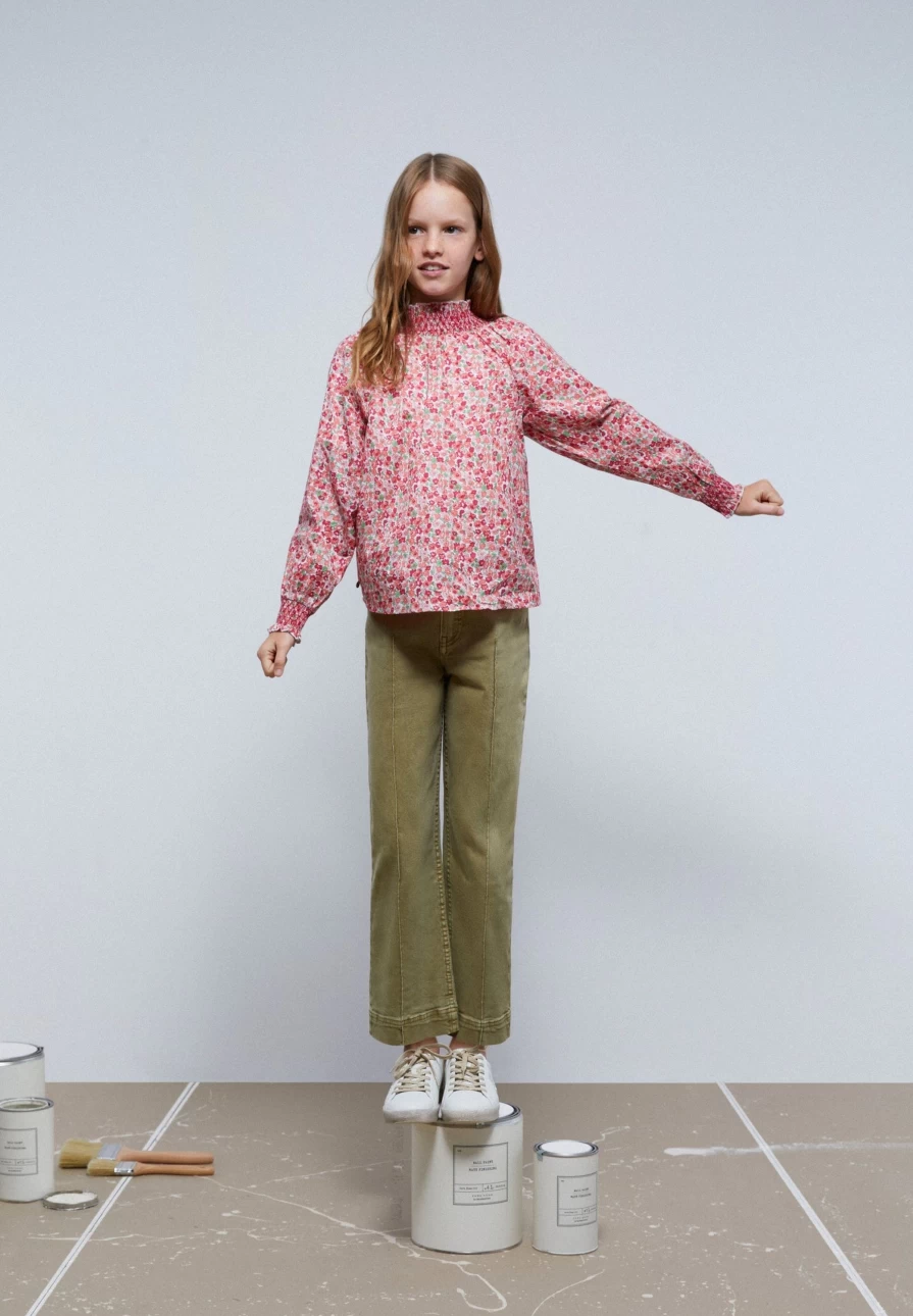 "ScalpersCompany Kids Floral Smocked Blouse for Girls - Trendy Ruffled Top"