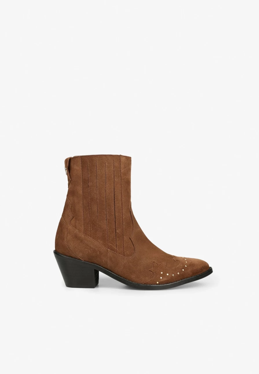 "ScalpersCompany Women's Camel Cowboy Ankle Boots with Studs - Western Style Fashion Footwear"