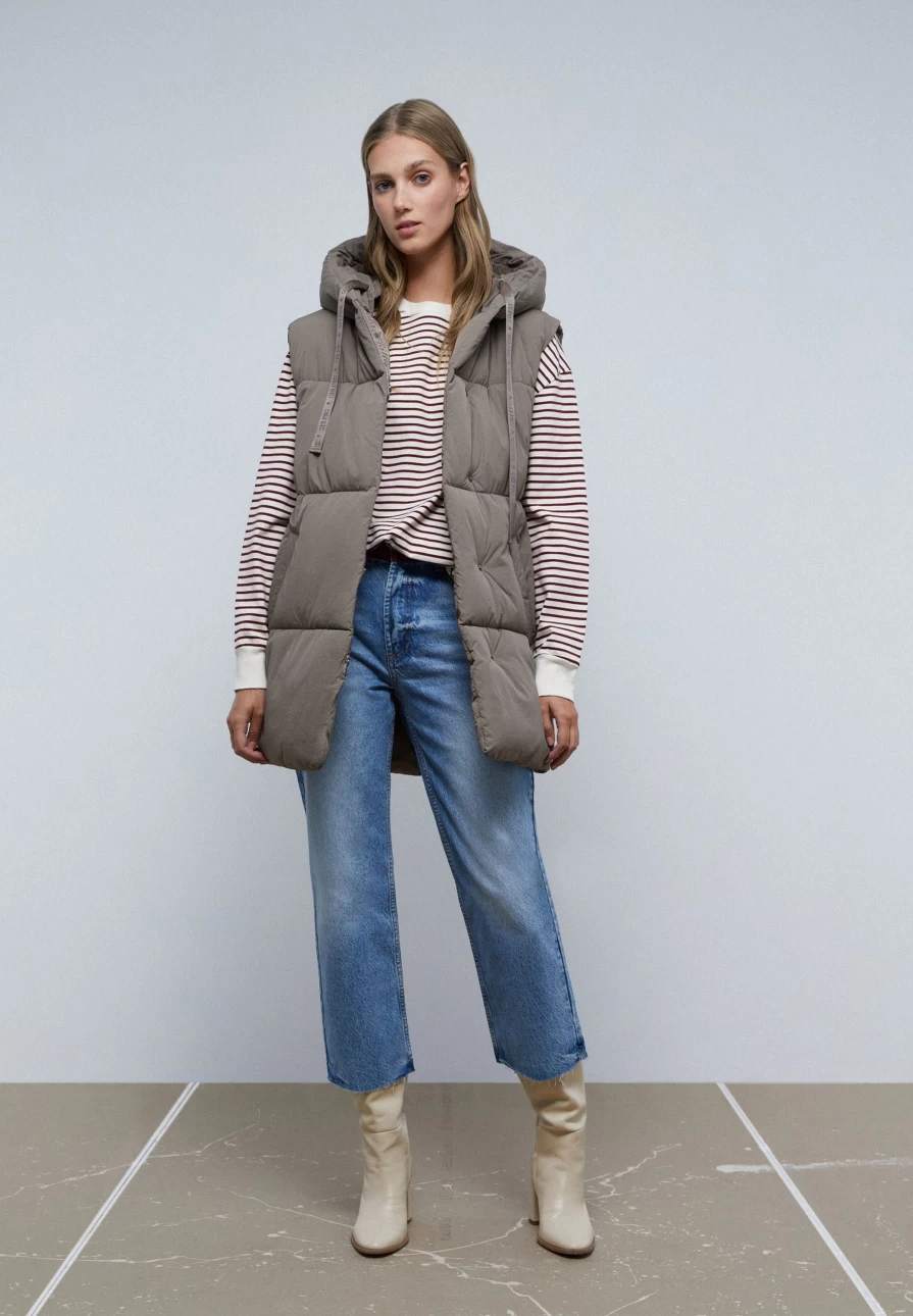 "ScalpersCompany Women's Hoodie Vest - Stylish & Comfortable Outerwear"