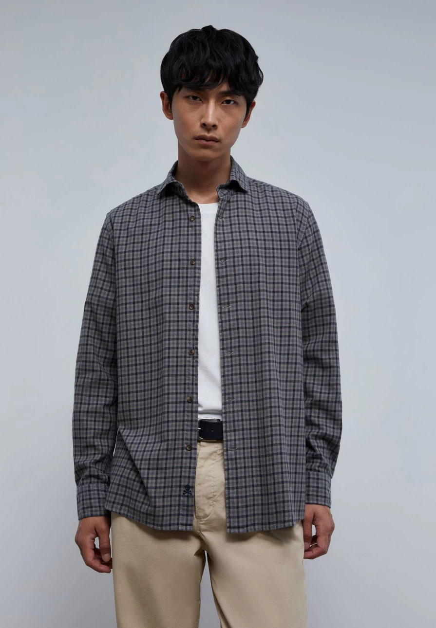"ScalpersCompany Men's Flannel Plaid Shirt - Classic Comfort & Style"
