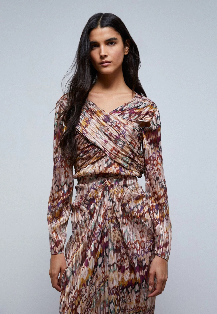 "ScalpersCompany Women's Multicolor Pleated Blouse with Stylish Slits"