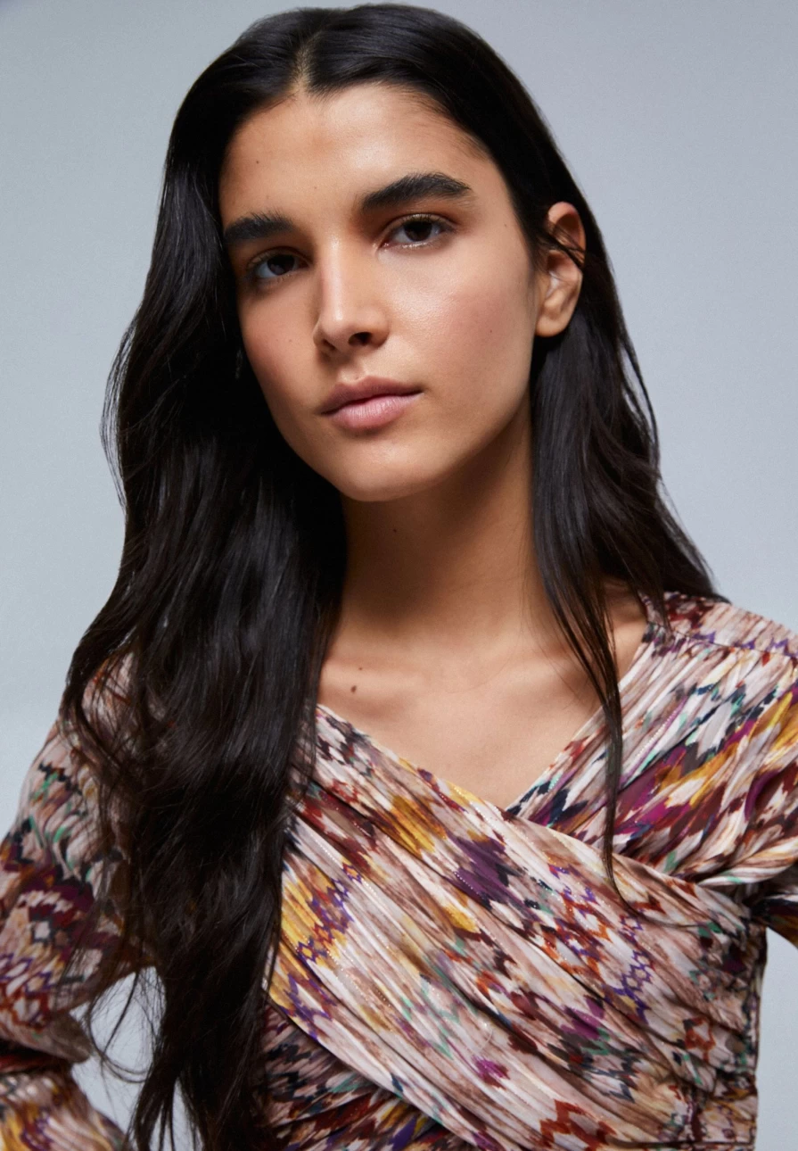 "ScalpersCompany Women's Multicolor Pleated Blouse with Stylish Slits"