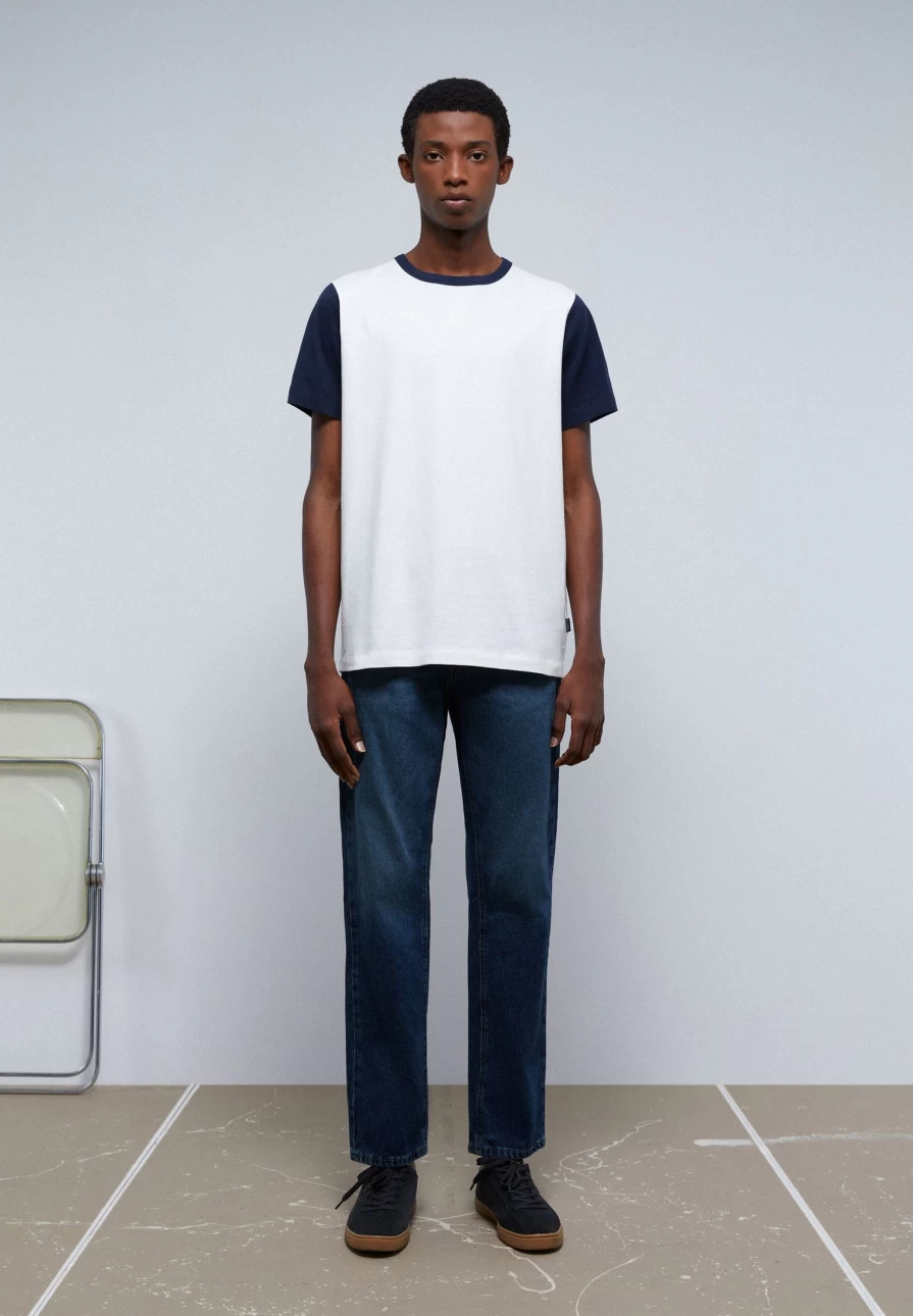 "ScalpersCompany Men's Off White Contrast Sleeve T-Shirt | Stylish Casual Tee"