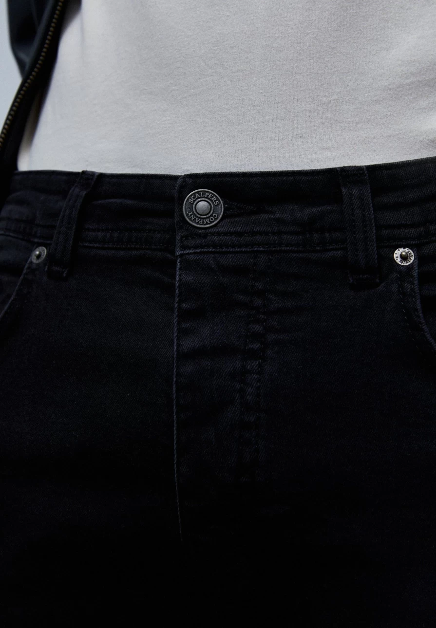 "Scalperscompany Men's Black Skinny Jeans for a Slim Fit Style"