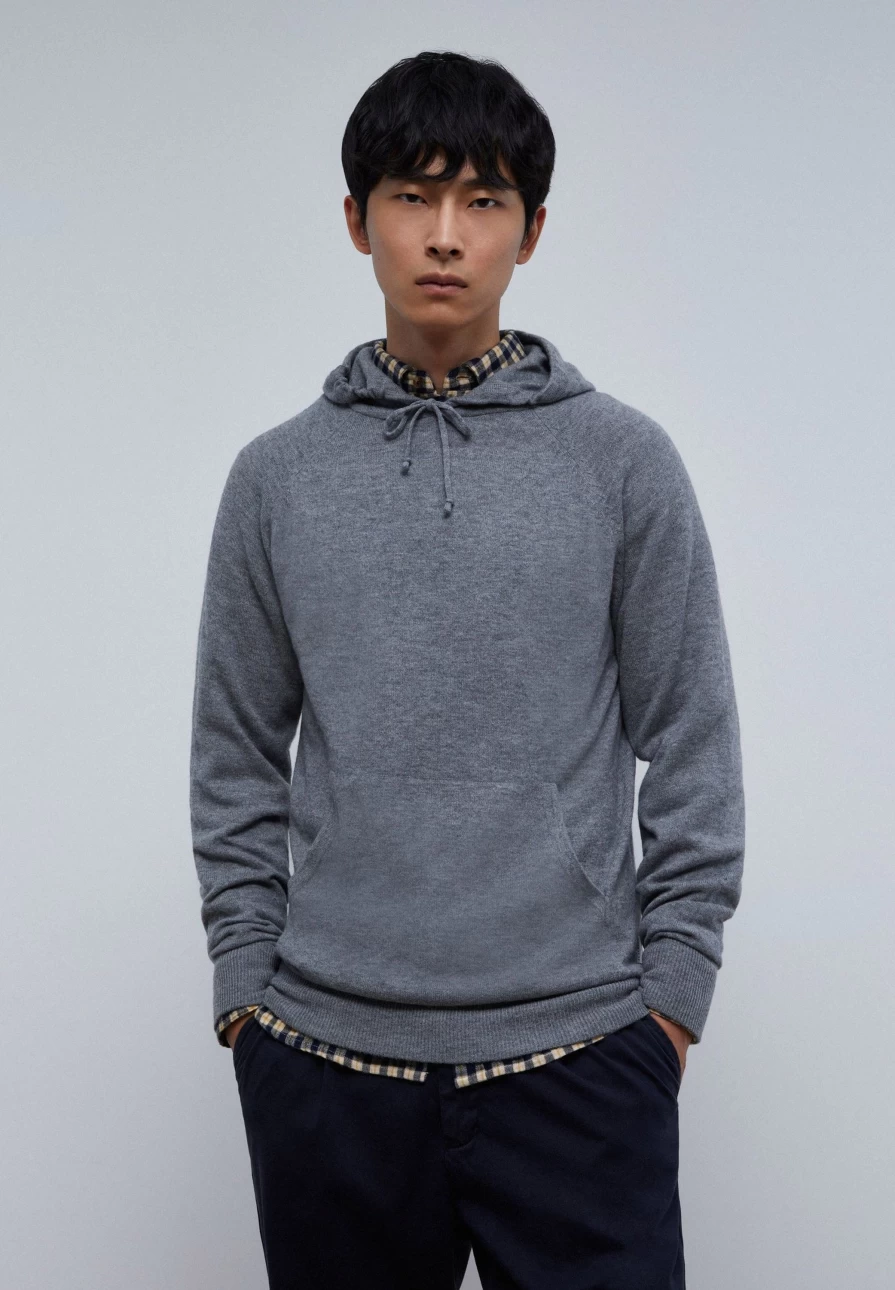 "ScalpersCompany Men's Merino Wool Hooded Sweater – Premium Comfort & Style"