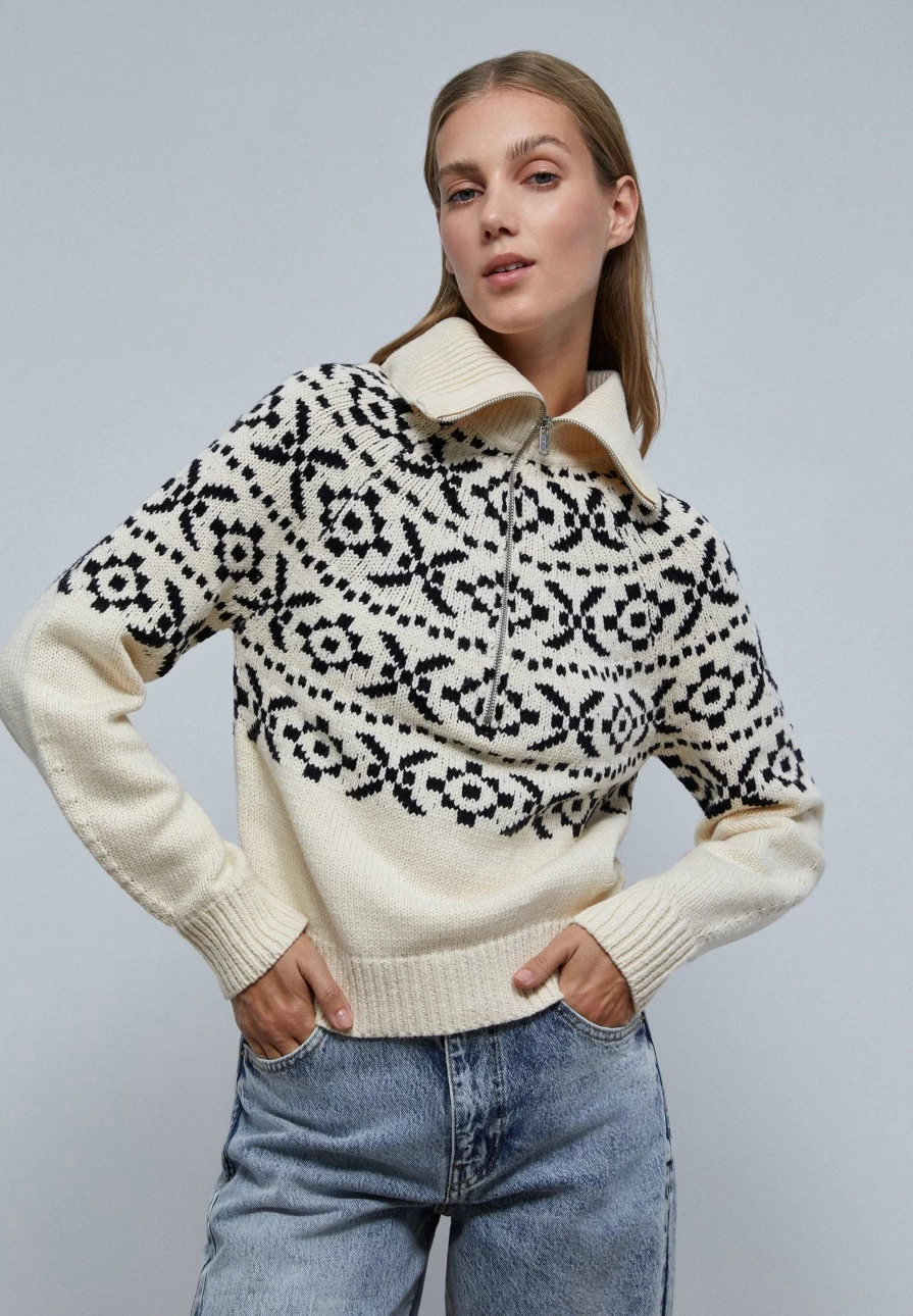 "ScalpersCompany Women's Stylish Sweater with Unique Motif Detail - Fashionable Knitwear for Women"