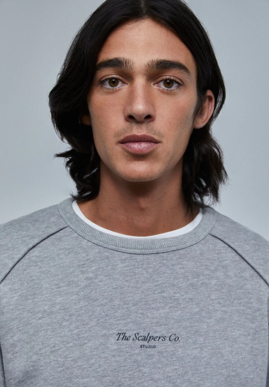 "ScalpersCompany Men's Contrast Piped Seam Sweatshirt - Stylish & Comfortable Pullover"