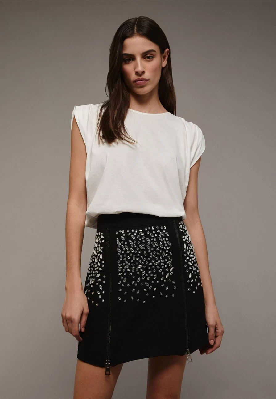 "Scalperscompany Women's White T-Shirt with Gathered Shoulder Detail"