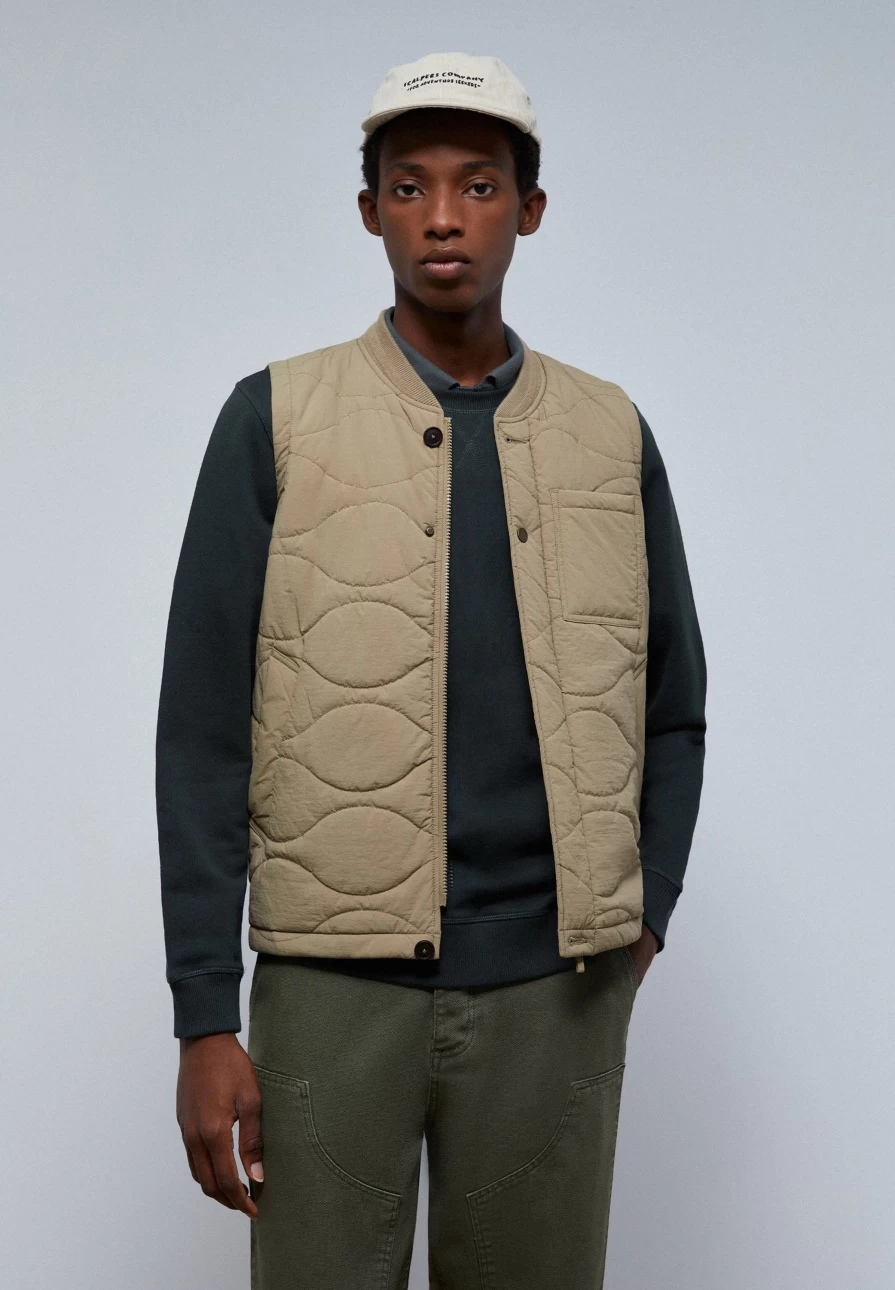 "Men's Taupe Puffer Vest with Ribbed Collar by ScalpersCompany – Lightweight Warm Jacket"