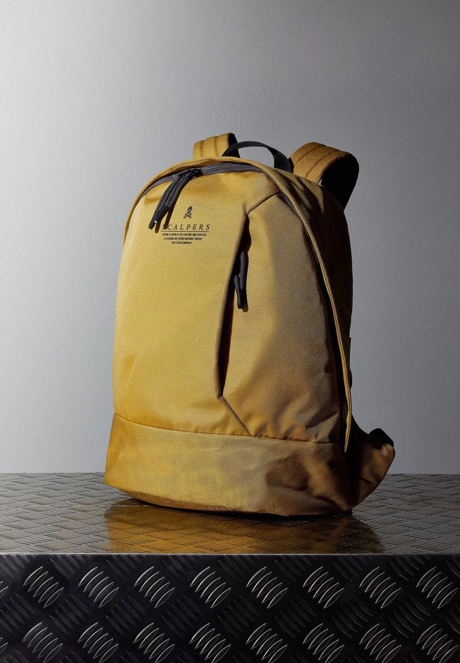 "ScalpersCompany Men's Lightweight Logo Backpack - Durable & Stylish Daypack for Everyday Use"
