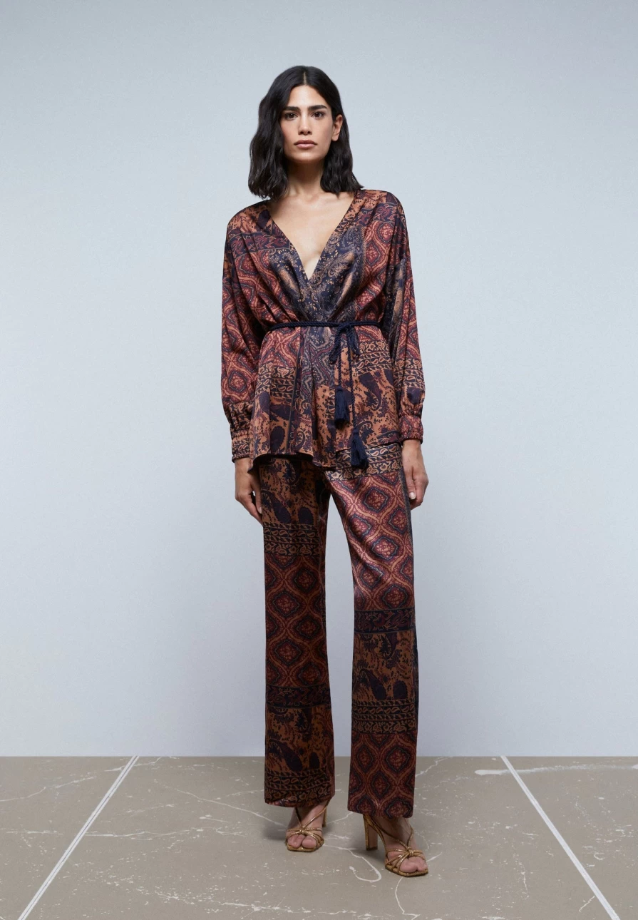 "ScalpersCompany Women's Brown Double-Breasted Kimono Blouse – Elegant Boho Chic Top"