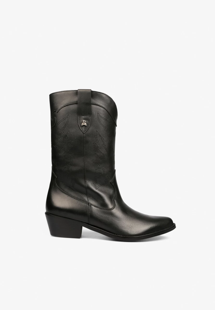 "ScalpersCompany Black Women's Cowboy Boots – Stylish Western Footwear"