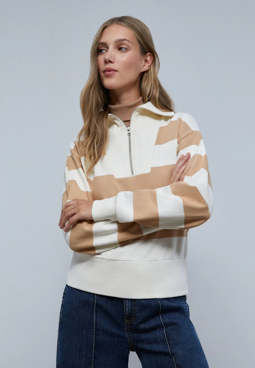 "Scalpers Company Women's Zip Neck Sweatshirt - Stylish Comfort for Everyday Wear"