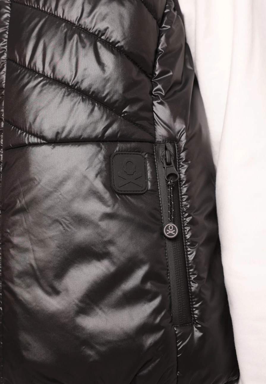 "ScalpersCompany Women's Black ADN W Vest Hoodie - Stylish & Comfortable"