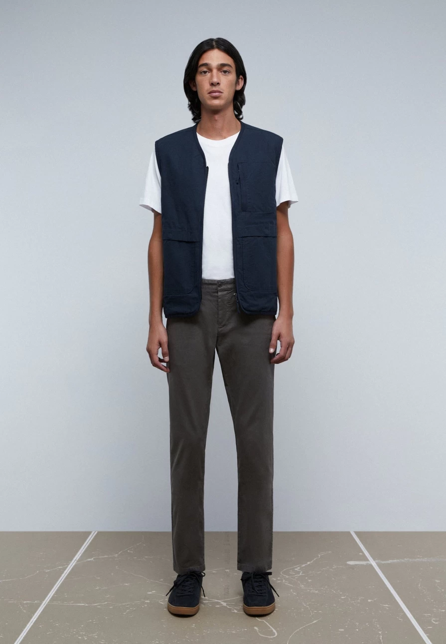 "ScalpersCompany Men's Casual Chino Trousers for Comfort & Style"
