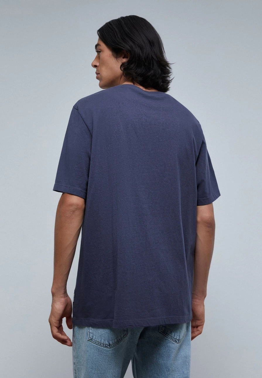 "ScalpersCompany Nos Skull Graphic Relaxed Fit T-Shirt for Men in Navy Blue"