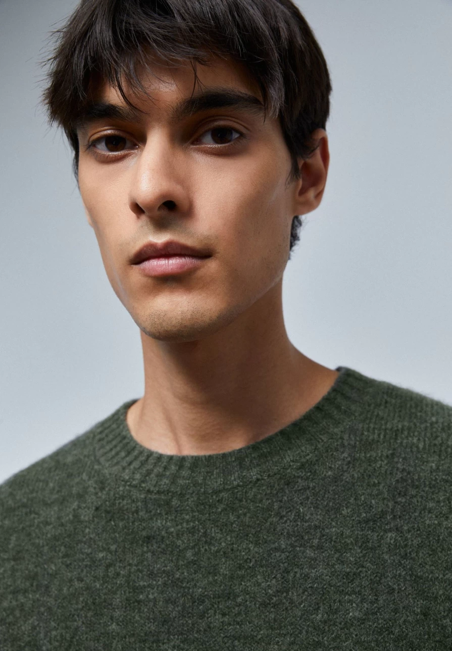 "ScalpersCompany Men's Knit Round Neck Sweater - Soft Comfortable Pullover for Men"