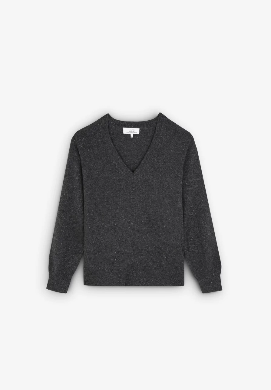 "ScalpersCompany Women's Dark Grey Cashmere Knit Sweater – Soft & Luxurious Winter Pullover"