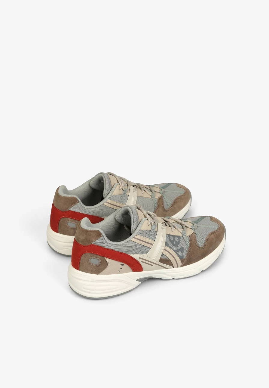 "ScalpersCompany Grey Contrast Outdoor Sneakers for Men – Durable & Stylish Walking Shoes"