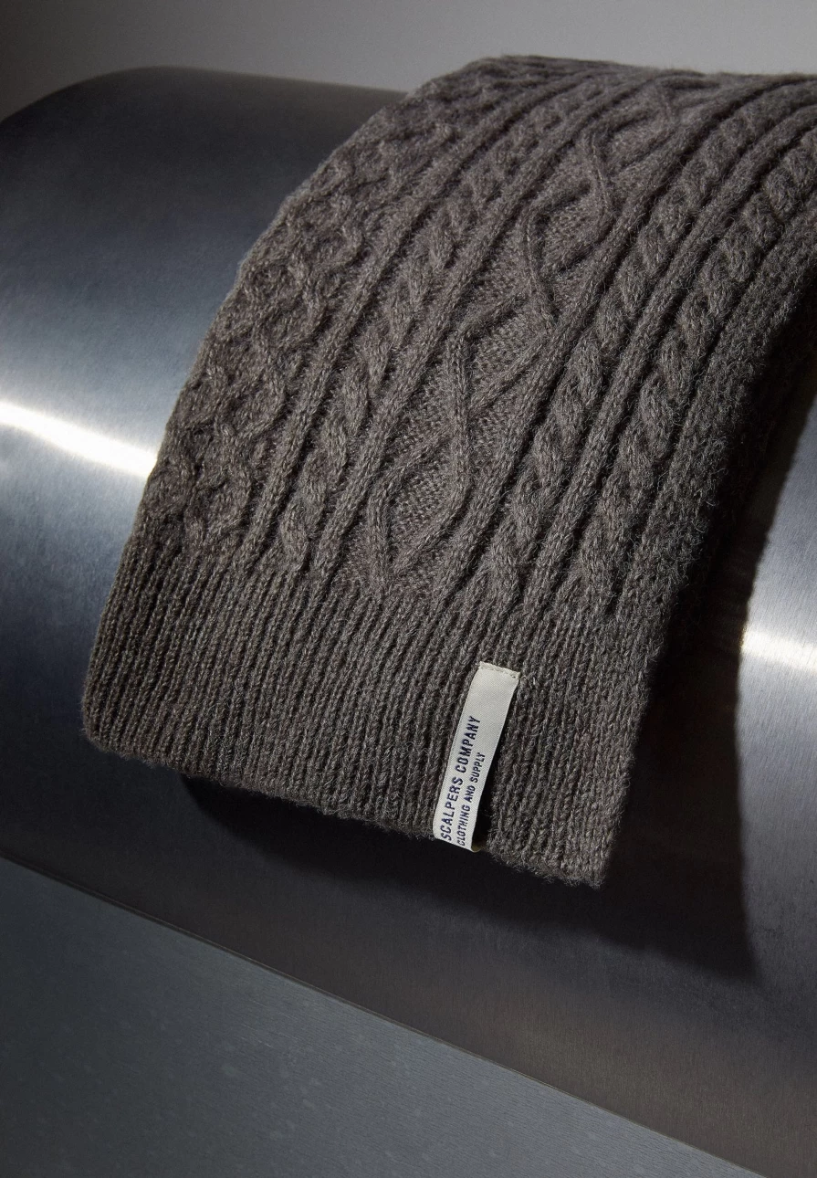 "ScalpersCompany Men's Cable-Knit Scarf - Soft Winter Wool Scarf for Men"