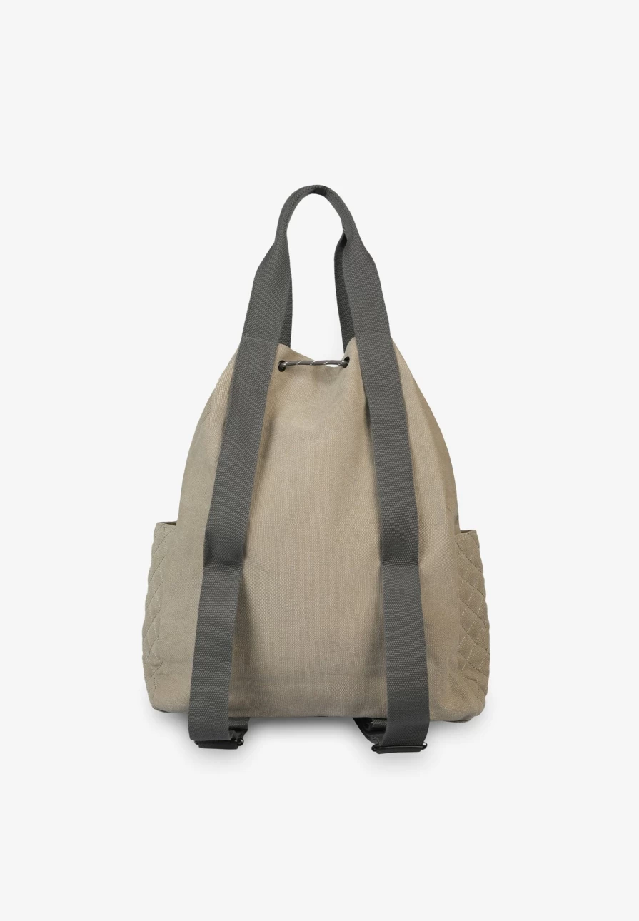 "ScalpersCompany Men's Canvas Backpack - Durable & Stylish Daypack for Everyday Use"