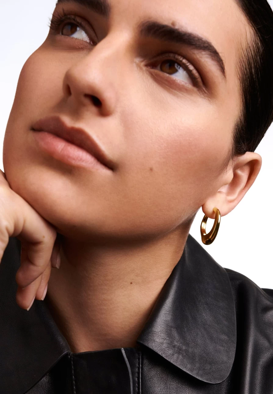 "ScalpersCompany Riba Hoops Pdpaola Earrings for Women – Stylish Gold Hoop Design"