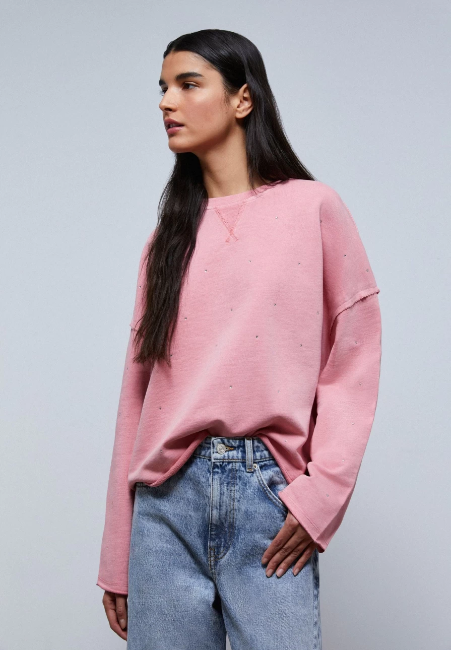 "Coral Women's Sweatshirt with Glass Detail by ScalpersCompany | Stylish & Unique Design"