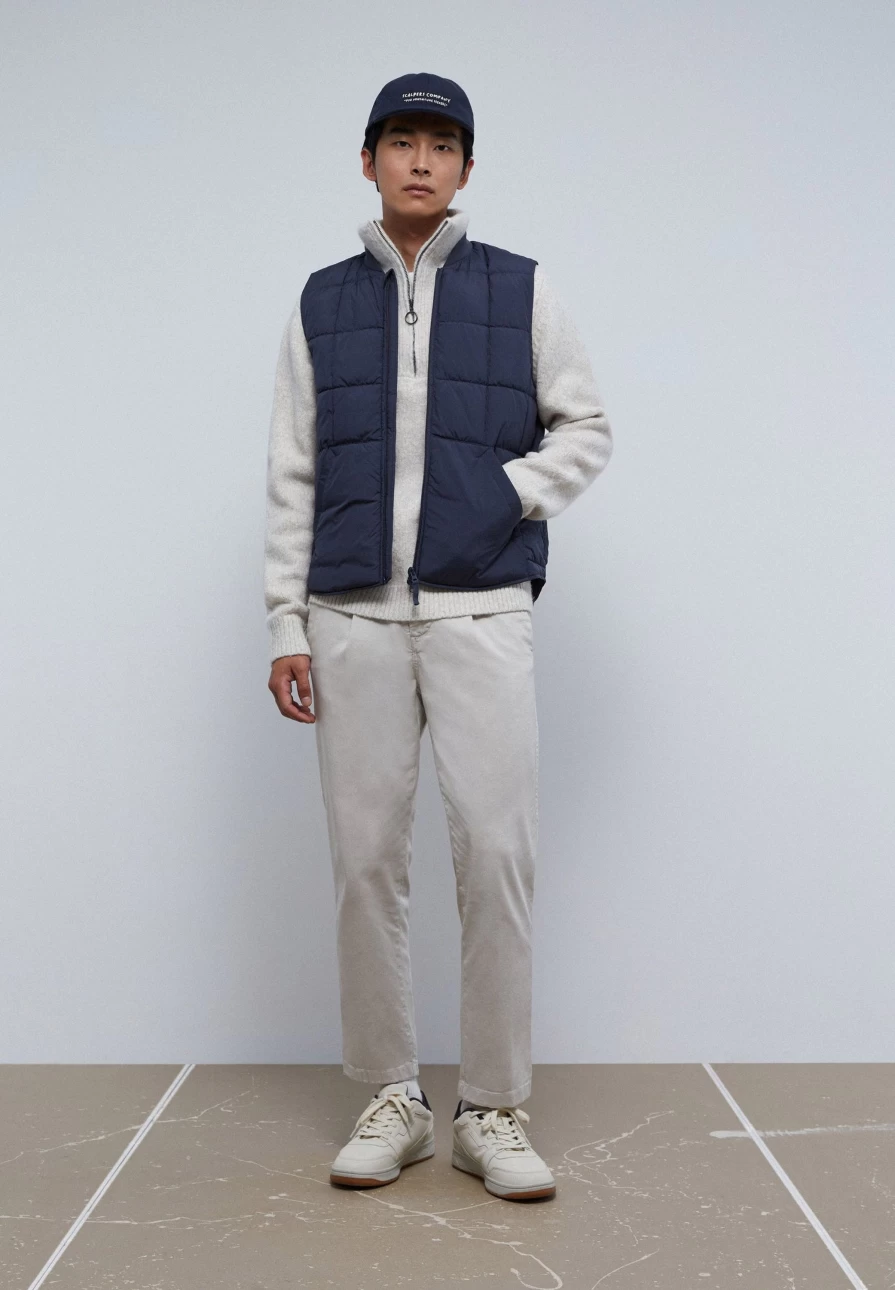 "Navy Men's Quilted Waistcoat With Collar Details | ScalpersCompany"