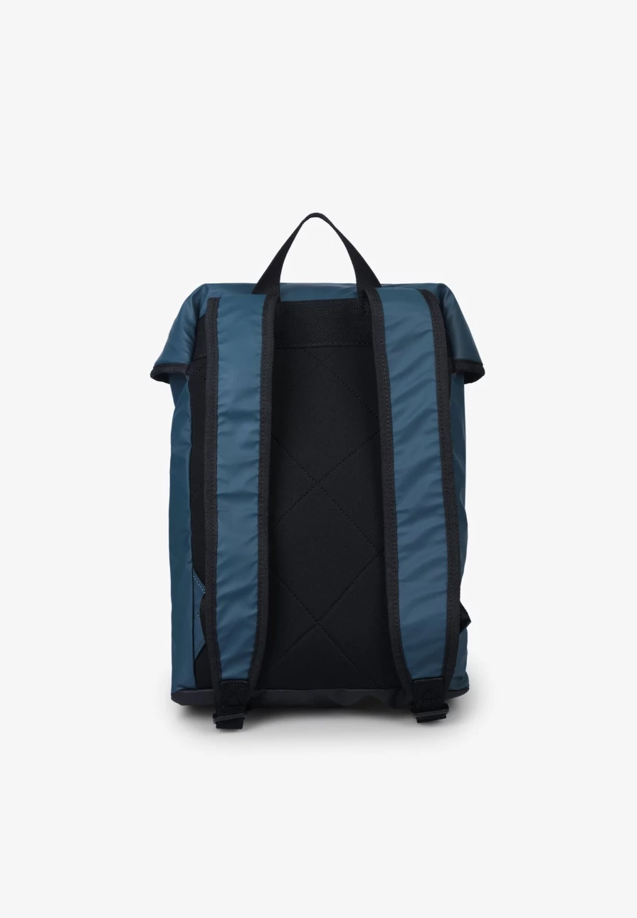 "ScalpersCompany Thermo-Sealed Waterproof Backpack for Men – Durable & Weather-Resistant"
