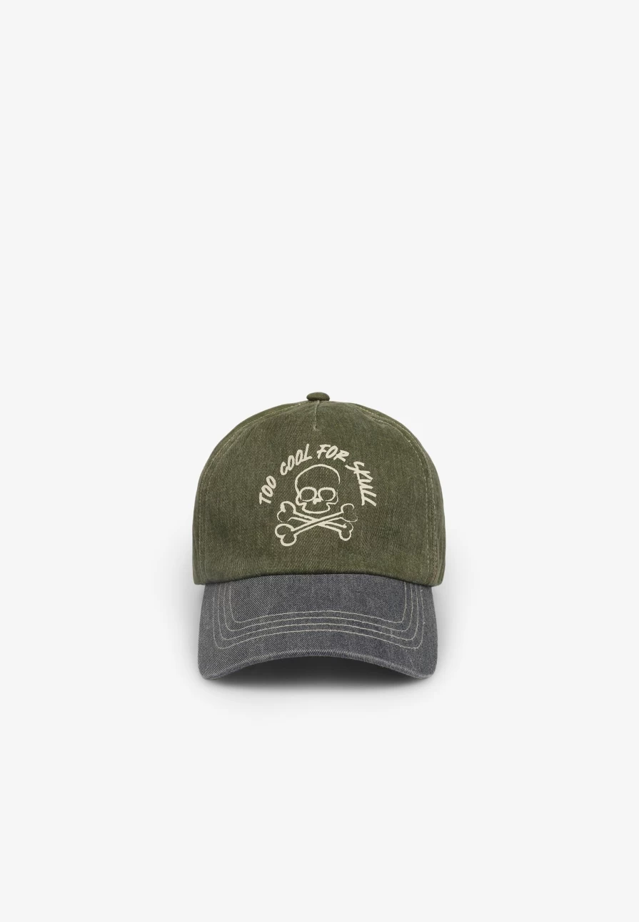 "ScalpersCompany Kids Two-Tone Skull Cap - Stylish & Comfortable Beanie for Children"