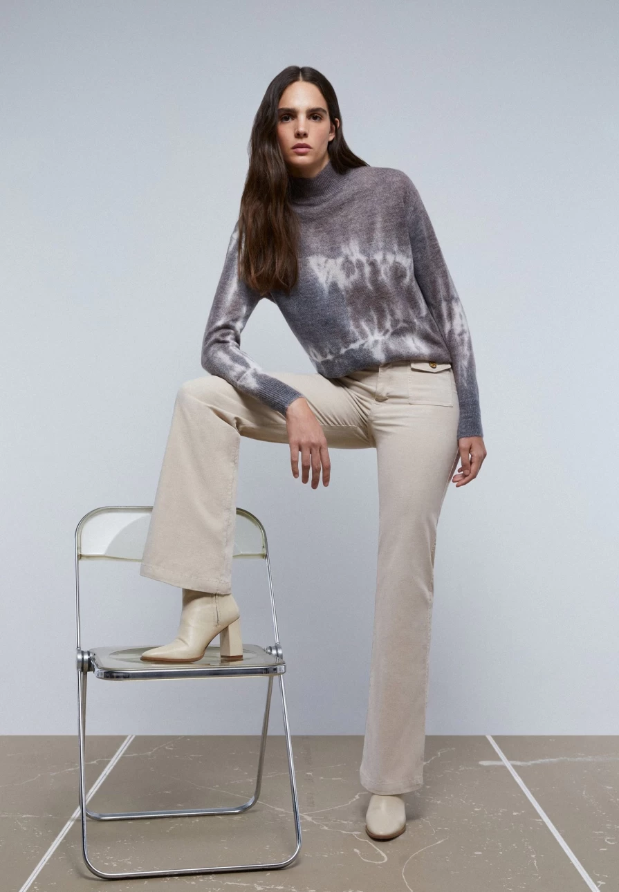 "ScalpersCompany Women's Corduroy Bootcut Pants - Stylish High-Waisted Trousers for Women"