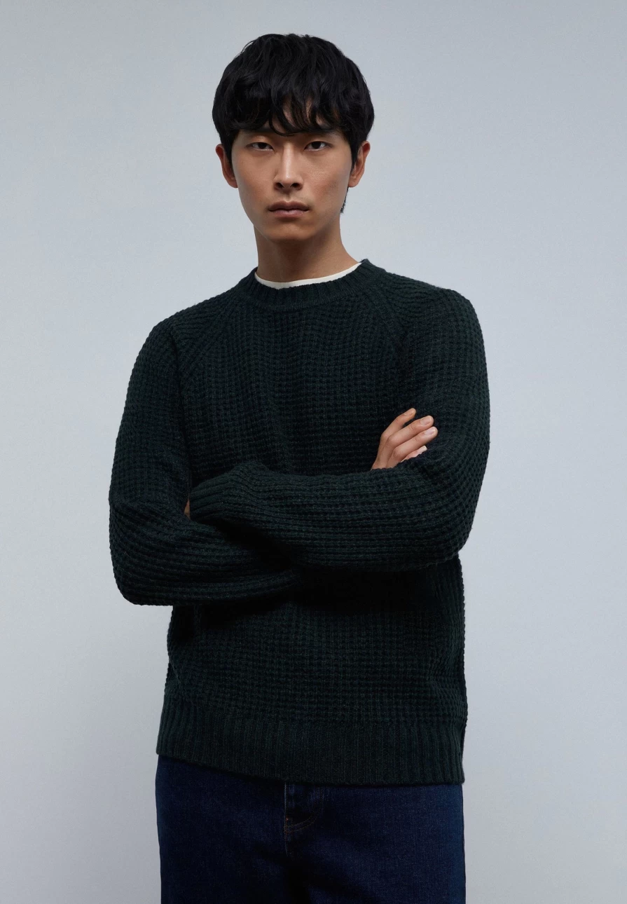 "ScalpersCompany Men's Textured Knit Sweater with Raglan Sleeves"