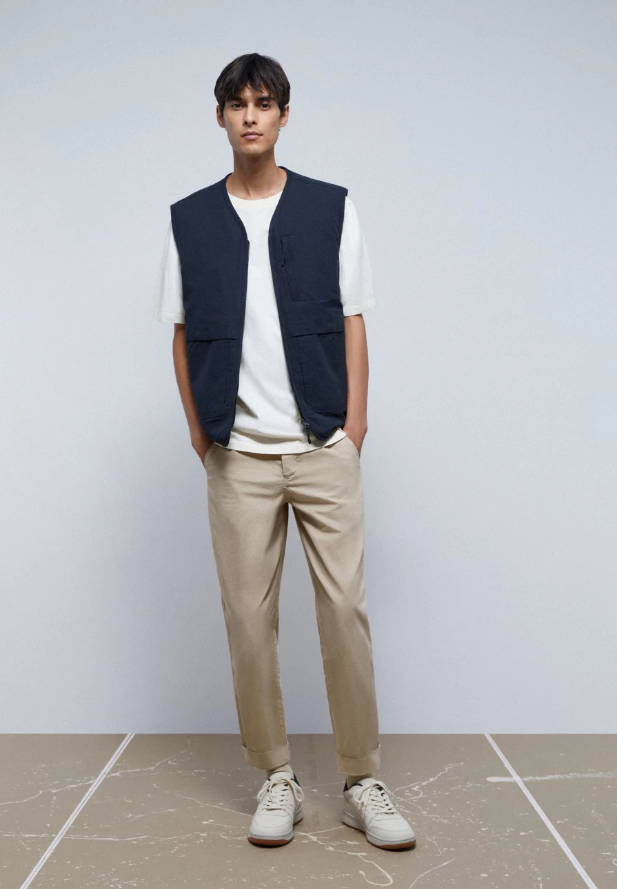 "ScalpersCompany Men's Navy Premium Zip-Up Vest with Pocket – Stylish & Functional"