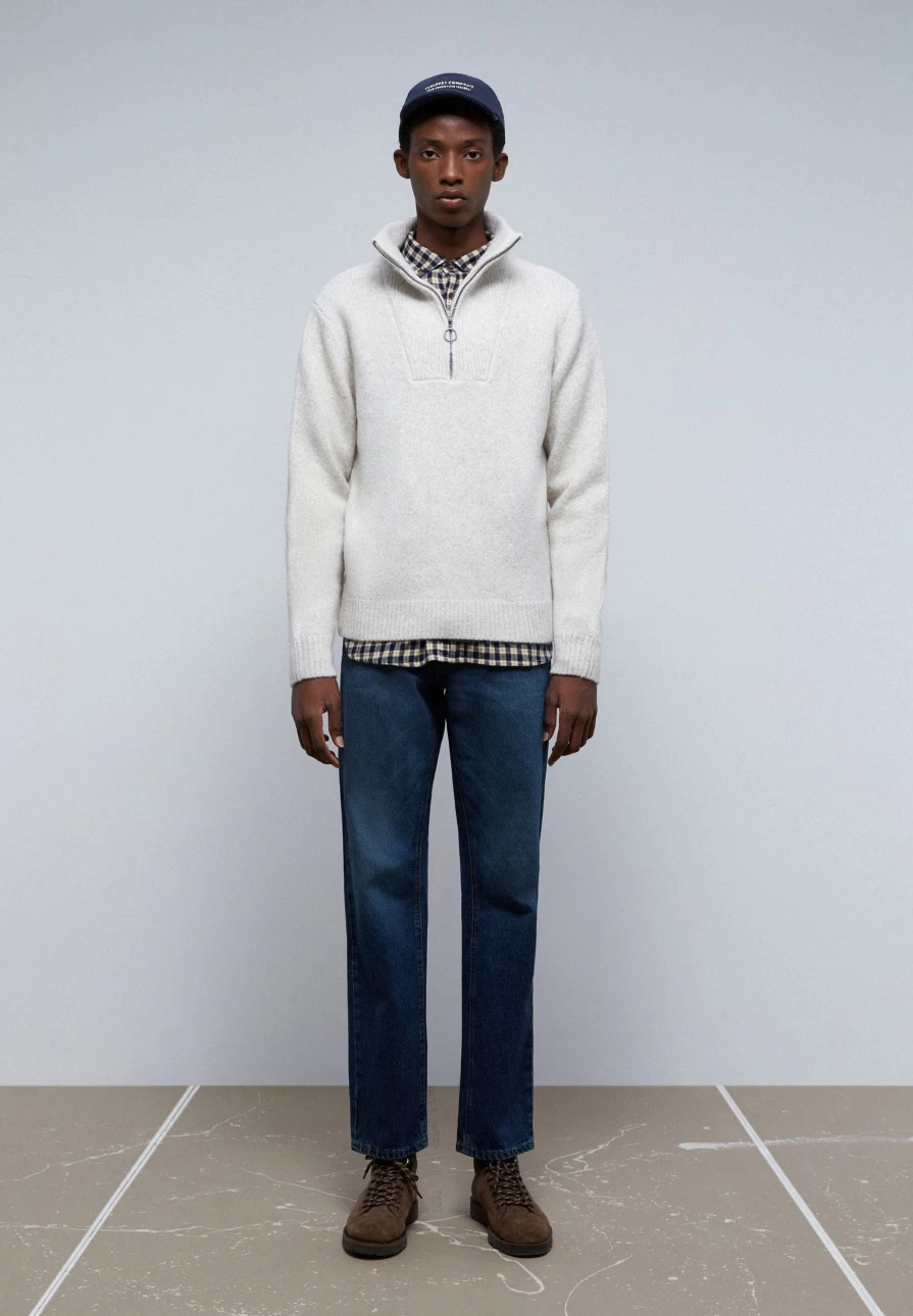 "ScalpersCompany Men's Premium Zip-Neck Sweater - High-Quality Zip-Up Knit Pullover"