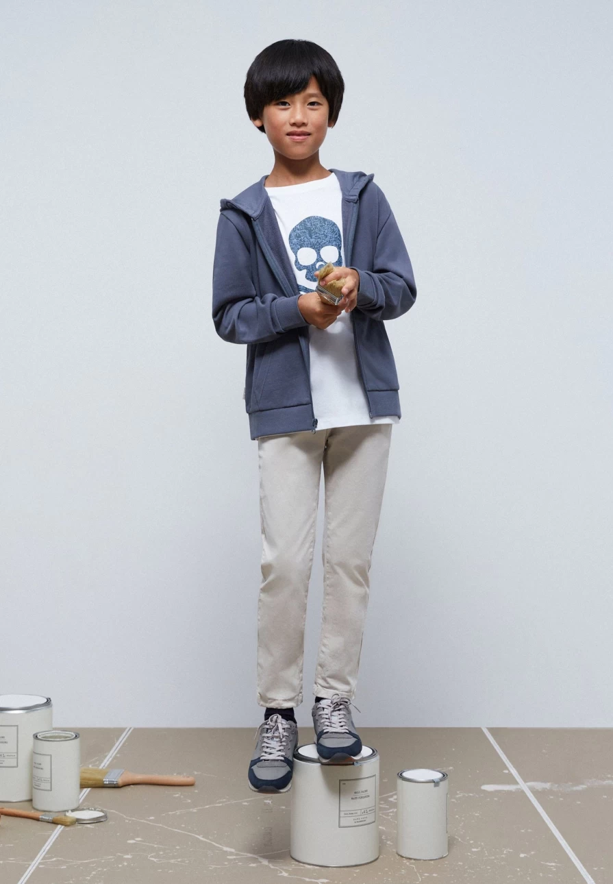 "ScalpersCompany Kids' Graphic Back Print Hoodie - Stylish & Comfortable Pullover"