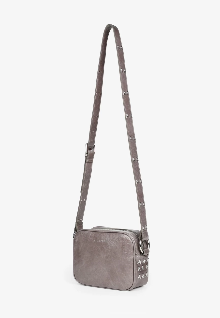 "ScalpersCompany Women's Genuine Leather Crossbody Bag – Stylish & Functional Handbag for Everyday Use"
