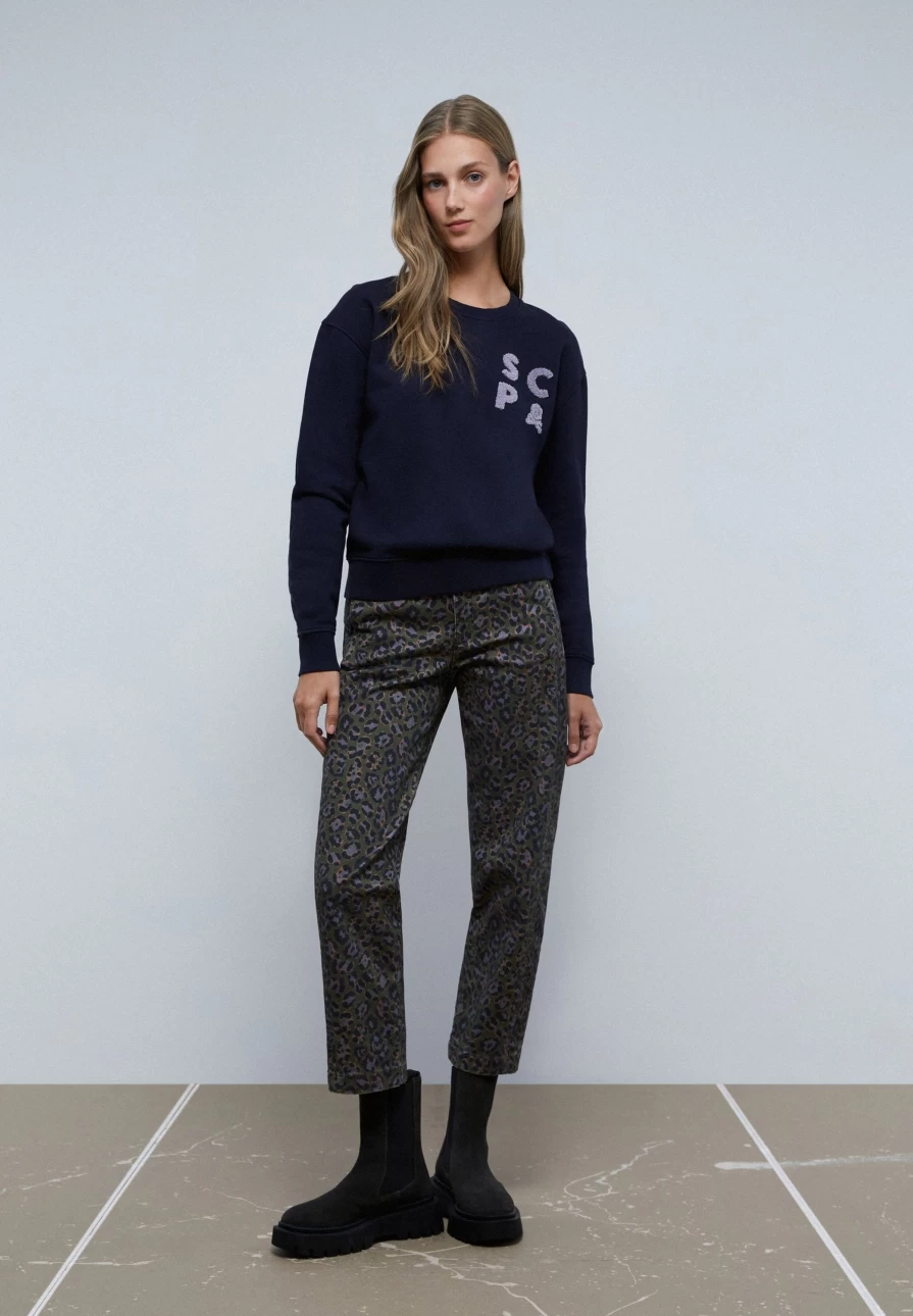 "ScalpersCompany Women's Scalloped Logo Sweatshirt - Stylish Casual Pullover"