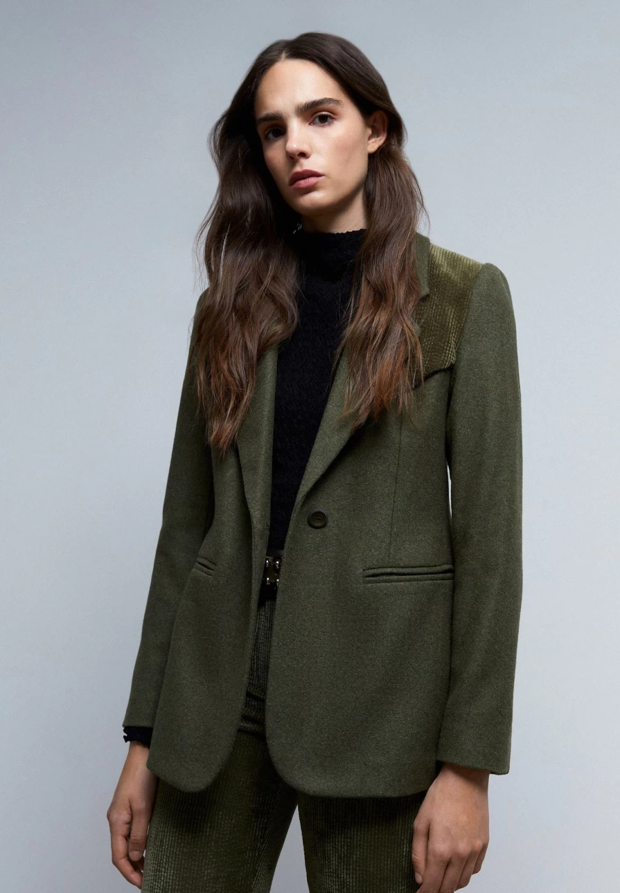 "ScalpersCompany Women's Prince Yoke Blazer - Elegant Tailored Jacket for Women"