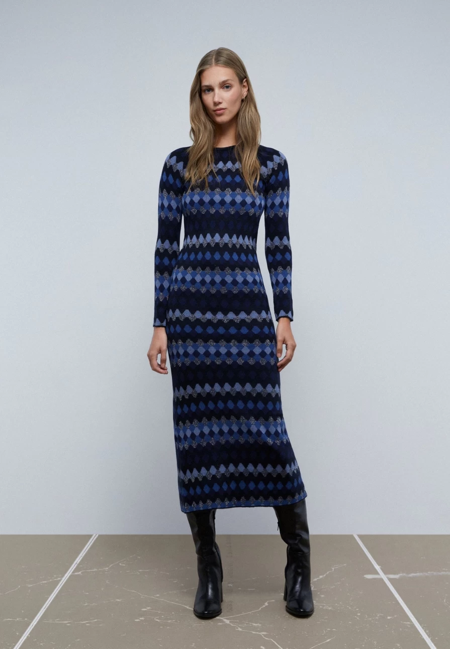 "ScalpersCompany Women's Diamond Textured Weave Dress - Elegant Feminine Fashion"