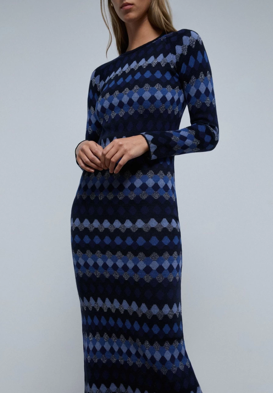 "ScalpersCompany Women's Diamond Textured Weave Dress - Elegant Feminine Fashion"