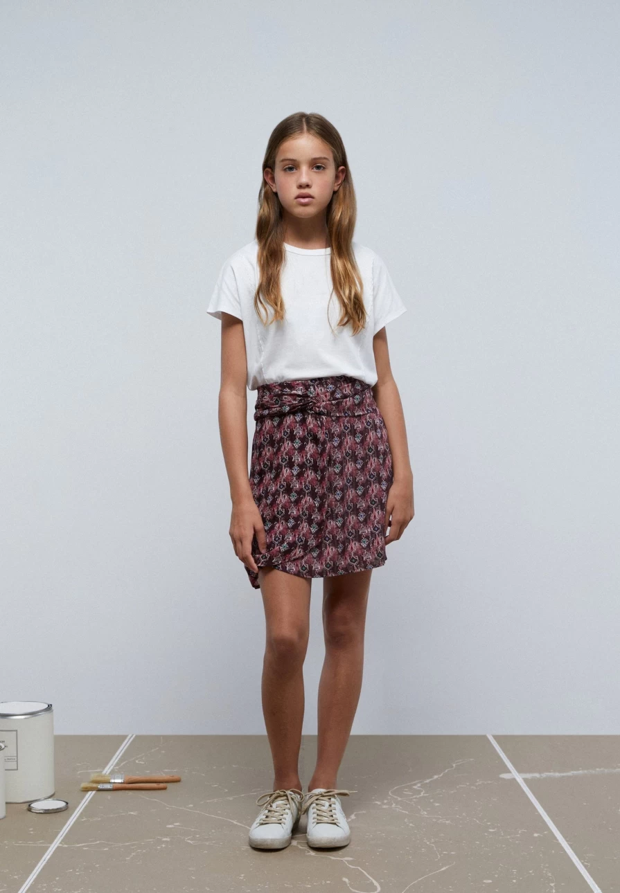"ScalpersCompany Kids Back Skull Graphic T-Shirt with Seam Detailing"