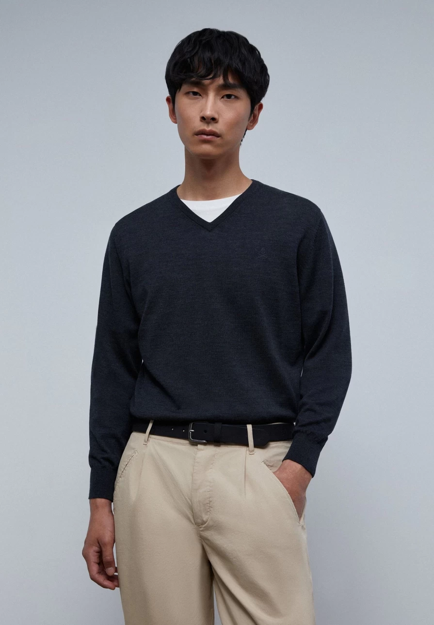 "ScalpersCompany Men's V-Neck Wool Sweater - Soft & Stylish Knit Pullover for Men"