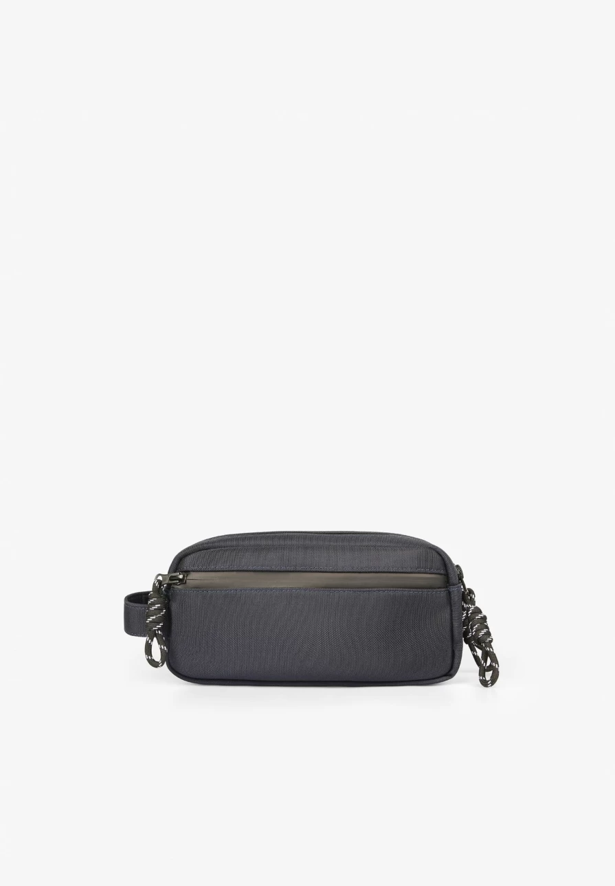 "ScalpersCompany Nos Harper Travel Case for Men – Durable & Stylish Carry-On"