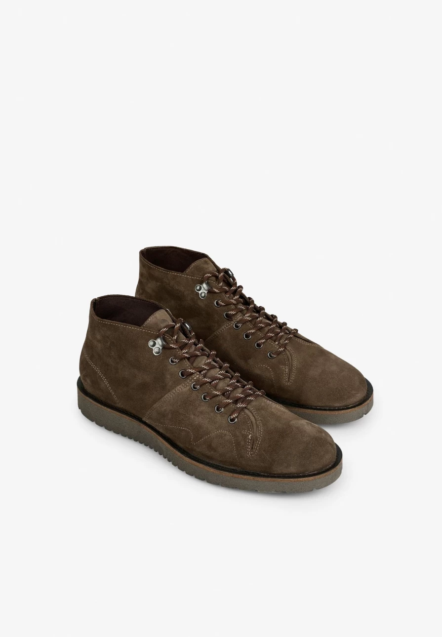 "ScalpersCompany Men's Suede Lace-Up Ankle Boots | Stylish Casual Footwear for Men"